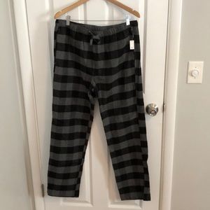 GAP black/grey men’s pajama pants
